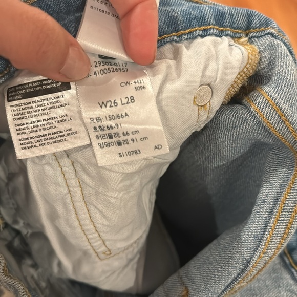 Levi Skinny Jeans - Picture 5 of 5